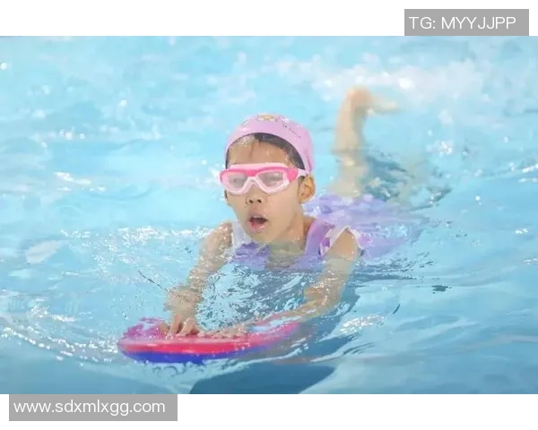 畅游人生:探索游泳的健康益处与技巧提升之道 畅游人生:探索游泳的健康益处与技巧提升之道