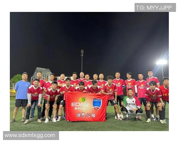 成都足球队逆袭之旅的真实记录与奋斗精神展现